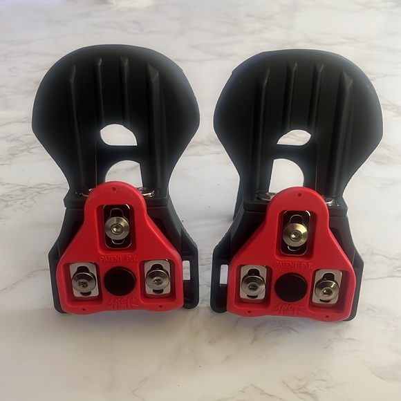 Clip in Pedal Adapter (Peloton) - Picture 2 of 2